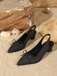 女士休闲尖头高跟鞋，蝴蝶结设计，粗跟，黑色，优雅正式的风格，适合春夏户外穿着