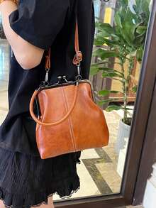 1个复古仿皮斜挎包，女士复古风吻锁迷你手提包，配有可调节肩带，纯色轻便都市手提包，涤纶衬里，男女通用 - 棕色 - 查看 4