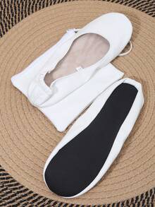 女士轻盈、赤脚感休闲柔软百搭经典芭蕾平底鞋,可折叠一脚蹬芭蕾平底凉鞋,适合室内穿着 - 白色 - 查看 7