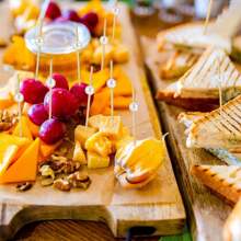 20/50/100/200 عود من البامبو أبيض اللؤلؤ، شوك فواكه من البامبو، عيدان طعام من البامبو، أعواد أسنان للمقبلات، أعواد زخرفية، أدوات المائدة للحفلات، مناسبة لحفلات عيد الميلاد، الزفاف، عيد الميلاد