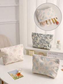 1pc Makeup Bag Relief Flower Cosmetic Bag Women Bags For Make Up , Small Bag Storage Makeup Case,Travelling Bags For Ladies,Pencil Case Daily Big Large Capacity Makeup Brushes Travel Toiletry Bag Organizer Make Up Bag