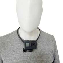 Support de fixation sur le cou pour selfie, vidéo de voyage et prises de vue. Support pour caméra sportive de première personne pour un suivi des prises de vue