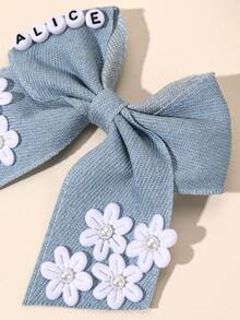 1 件女士定制发饰，女孩个性化名字蓝色牛仔蝴蝶结鳄鱼夹，定制名字，纯色牛仔蝴蝶结发夹，带珍珠花，优雅蝴蝶结发夹，休闲度假蝴蝶结发夹，女士发饰