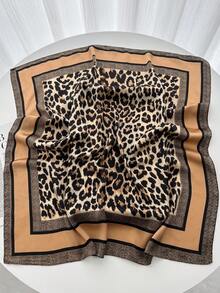 1 pieza Pañuelo cuadrado de seda de imitación con estampado de leopardo de marca de lujo, pañuelo de cuello versátil y casual para decoración para vestido