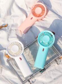 Ventilateur portable à main, petit ventilateur portable à main, trois couleurs au choix, alimenté par 2 piles AAA (piles non incluses), convient pour les activités extérieures d'été, les sports de plage, les voyages, le bureau, la chambre, l'école, le bureau, la plage, les fêtes de piscine, les cadeaux et l'usage quotidien