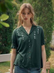 Simple Retro Women's Spring And Summer Holiday Style Embroidery Clashing Buttons Green Elegant Retro Temperament Casual Short-Sleeved Shirt Blouse Top Summer Tops Casual Blouse For Holiday