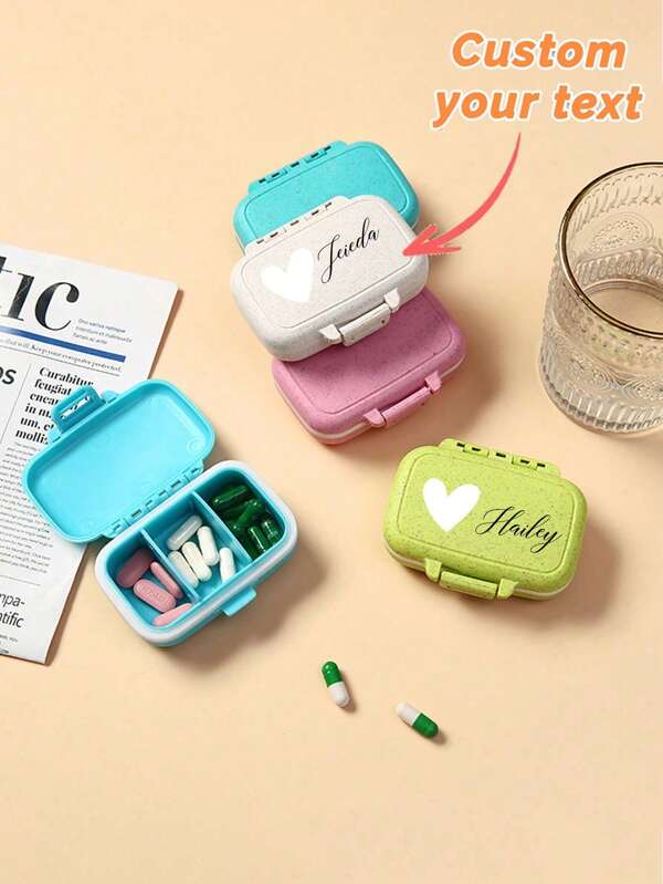 1 pieza Mini organizador portátil de pastillas con nombre personalizable, caja de medicina de gran capacidad, caja de almacenamiento de joyas, caja de pastillas sellada para empaquetar pastillas y comprimidos, caja de pastillas personalizada como regalo para familia/amigos para el regreso a clases