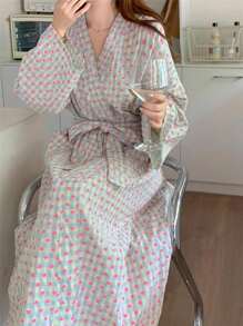 1pc Spring Autumn New Style Long Robe Bathrobe Loungewear Robe For Women, Minimalist Plaid Casual Homewear