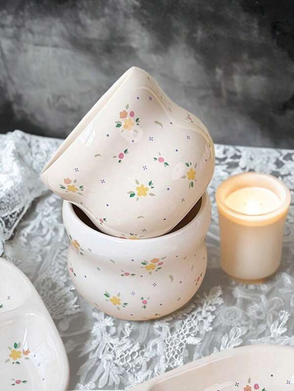 Stylish Ceramic Cup Decorated With Roses, Comfortable Coffee/Tea Cup For Home Use, High Quality And Stylish Design