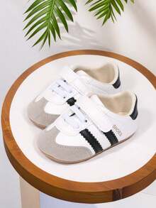 1 双幼儿男童条纹 PU 钩环软橡胶鞋底防滑舒适 0-15 个月婴儿爬行鞋，经典休闲运动鞋，适合春秋季