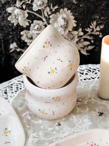 Stylish Ceramic Cup Decorated With Roses, Comfortable Coffee/Tea Cup For Home Use, High Quality And Stylish Design