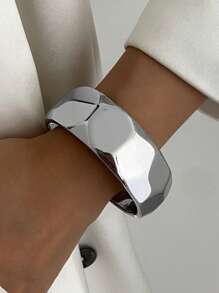 1pc Vintage Minimalist Asymmetric Hollow Metal Teardrop Snake Bracelet, Exaggerated Fashion Geometric Abstract Unique Spring Opening Bangle, Suitable For Women's Daily Commute, Holiday Gifts, Friends Gathering And Banquets, Fashion Accessory