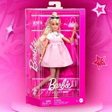 Mattel 芭比甜美魅力时尚娃娃 - 奢华时尚偶像，配有闪光太阳镜、心形包和全套珠宝，是 4 岁及以上女孩的收藏礼物