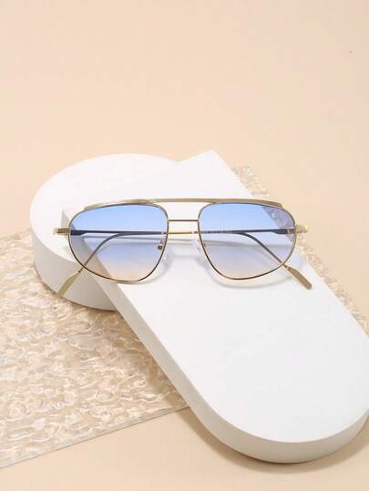 1 pieza Gafas de mujer casual de estilo retro con montura metálica de doble haz dorada y degradada, elegantes para usar a diario o de decoración en la playa