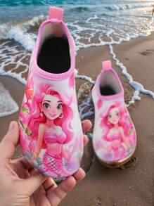 Zapatos de agua para niñas, combinados con calcetines livianos para el piso y zapatos deportivos interiores de suela blanda y descalzos, personalizados para niños enérgicos.