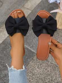 女士黑色圆头平底凉鞋，带蝴蝶结装饰，适合办公室、户外和家居穿着 - 黑色 - 查看 1