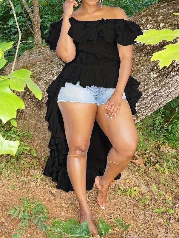بلوزة نسائية كبيرة الحجم بأكمام قصيرة وكشكشة على الكتف، لون أسود، ملابس صيفية للعطلات