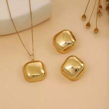1 套简约个性化纯色几何吊坠不锈钢项链和不锈钢耳环，适合女性日常佩戴或时尚通勤的首饰套装 - 金黃色 - 查看 5