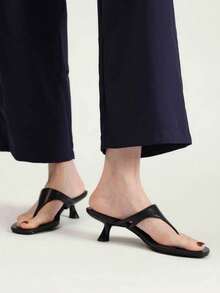 5厘米撞色简约人字拖坡跟凉鞋，露趾高跟鞋，2025夏季款，猫跟鞋 - 黑色 - 查看 2