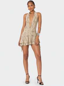 深 V 领露背撕破世界末日风格不对称性感迷你连衣裙 - 卡其色 - 查看 3