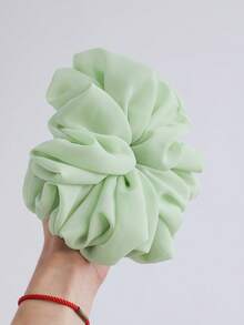 一套包含紫色、浅绿色、米黄色、棕红色、米色、粉色、大地色、灰色、棕色、白色和黑色的超大纯色雪纺发圈，适合女性日常佩戴，可搭配头巾，也可作为发绳、发饰、发圈或马尾辫发圈使用。 - 彩色 - 查看 4