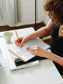 Trees 无日期待办事项笔记本，每日计划本，螺旋装订，任务清单，日程安排，提高效率，8.5英寸 x 5.5英寸，100克纸张，返校必备 - 綠色 - 查看 6