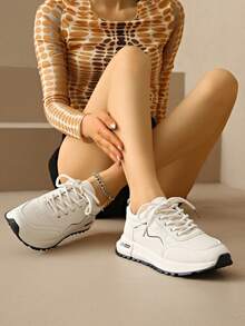 女士圆头系带休闲舒适百搭户外跑步运动鞋