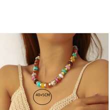 1 set de nouveau collier de perles bohème et coloré pour femmes, convient pour le porter lors de voyages ou de rassemblements extérieurs