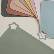 1 件硅胶餐垫 - 防滑桌面垫，保持用餐更整洁 - 节日和特殊场合的完美礼物