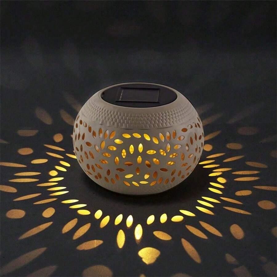 1 Stück/2 Stücke Solar betriebene Eisen & Keramik gepunktete Laterne, Cut Out Landschaftsbeleuchtung, wasserdichte Outdoor-Dekoration für Garten, Terrasse, Balkon - Verschiedenfarbig - Übersicht 1