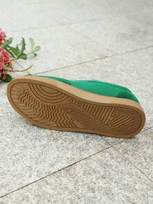 New Casual Sports Shoes, Fashionable Green Versatile Trainers, Faux Suede Fabric Lace-Up Women / Student Sneakers - Green - View 7