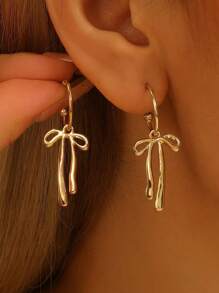 1 Pair Luxury Gold Butterfly Dangle Earrings - Versatile Design To Elevate Your Style, Suitable For Daily Outfit And Parties - Specially Crafted For Women Who Appreciate Elegance And Charm