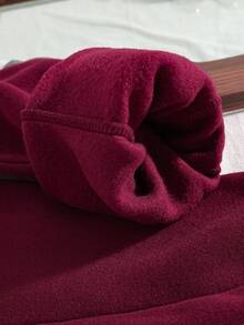 Conjunto de sudadera de cuello redondo abrigada y pantalones con patrón de letras para niños pequeños - Burdeos - Ver 6