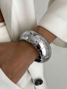 1pc European & American Style Exaggerated Geometric Metal Cuff Bracelet, Vintage Minimalist Wide Unique Design Wrist Bangle, Fashionable Jewelry For Women