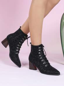 朋克复古新款时尚百搭女式系带厚底踝靴，浅灰色粒面皮革豹纹印花一字排开粗跟短靴和中筒靴