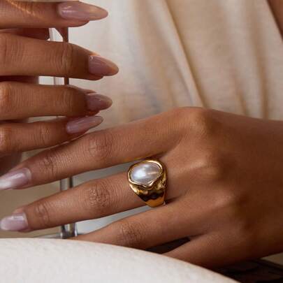 Uworld Simple Classic 18K Gold Color Plated Stainless Steel Pearl Ring Hammer Pattern Stackable Ring Women's Accessories Party G