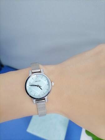 KEZZI Montre-bracelet à quartz petite et élégante de la marque Kezzi, mode minimaliste pour un port décontracté et quotidien