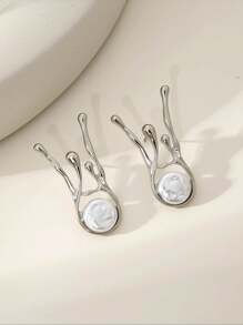 1 Pair Fashionable Geometric Asymmetrical Pearl Stud Earrings For Women