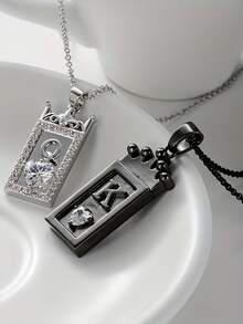 2 Pieces Fashion Couple Necklace King And Queen Pendant Necklace Unique Black And White Q&K Couple Necklace Promise Necklace Confession Necklace Fine Jewelry For Everyday Valentine's Day Wedding Birthday Anniversary Etc - Q&K情侶項鍊 - 查看 4