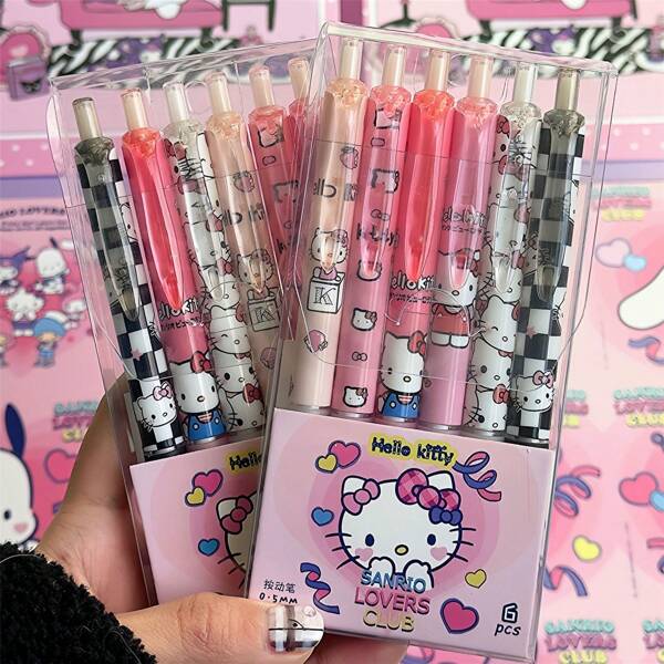 Sanrio 6 pièces Stylo gel noir hello kitty de Sanrio. Motif de bande dessinée attrayante et simple. Stylo gel noir de 0,5 mm spécial pour les fournitures scolaires. Indispensable pour l'écriture au bureau et à l'école. Édition limitée ! Saison de la rentrée scolaire.