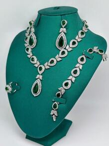 4 pièces Ensemble de bijoux de luxe pour femmes comprenant un collier, des boucles d'oreilles, une bague et un bracelet avec zirconium cubique vert. Convient pour les événements formels, les mariages, les mariées et les vacances. Coffret cadeau exquis