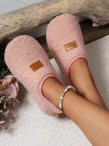 Women's Plush Slip-On Slippers With Heel Coverage, Warm Indoor Slippers For Autumn/Winter, Fashionable Moccasins