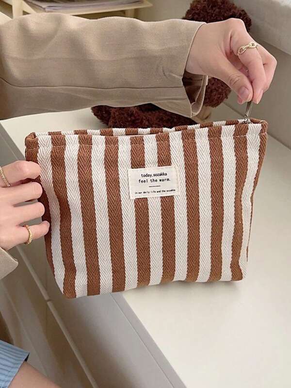 DAONIAO Grand sac de maquillage en canevas rayée, pochette de rangement pour cosmétiques, sac de toilette minimaliste portable, sac de rangement pratique pour les voyages, pochette style Y2K