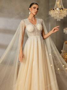 Faeriesty Vestido de noche lujoso con cuello en V abotonado, mangas elongadas y falda en línea A de Faeriesty - Elegante para galas de alfombra roja, ceremonias de entrega de premios de etiqueta negra, bodas de alto perfil, bailes de gala por la noche, eventos de caridad formales