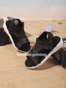 女童运动凉鞋夏季新款圆头编织一体式多色设计防滑时尚大方儿童平底沙滩凉鞋