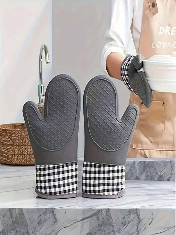1pc Heat Resistant Premium Silicone Kitchen Gloves - Non-Slip Grip, Suitable For Cooking & Cleaning, Soft & Comfortable Light Design, Washable Lead-Free, Grease-Free, Ideal For Handling Hot Dishes And Dishwashing, Heat Resistant Oven Mitts