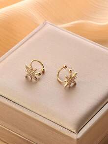 1 Pair Fashionable Zirconia Star Copper Earrings, Ear Cuff Non-Piercing Delicate Ear Clip On Earrings, Elegant Accessories Suitable For Women, Daily Wear And Holiday Gifts
