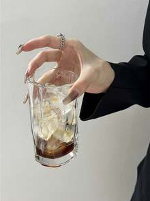 1 Stück unregelmäßig verdrehter Glassbecher, asymmetrischer nordischer Stil transparenter Kaffeebecher, geeignet für Zuhause oder Büro, passend für tägliche Zusammenkünfte, Geschenkbecher, Universalbecher, multifunktionaler Becher, Reiseessential, Sommeressential, tolles Geschenk, Halloween Geschenk, Weihnachtsgeschenk, Weihnachtsdekoration, Valentinstag