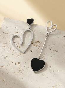 1 Pair European And American Fashion Simple Metal Alloy Asymmetric Heart Dangle Earrings, Sweet Gift For Women, Everyday Wear
