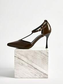 女士巧克力棕色性感舒适时尚尖头细高跟鞋，简约休闲，优雅百搭，是圣诞节和冬季的理想礼物。